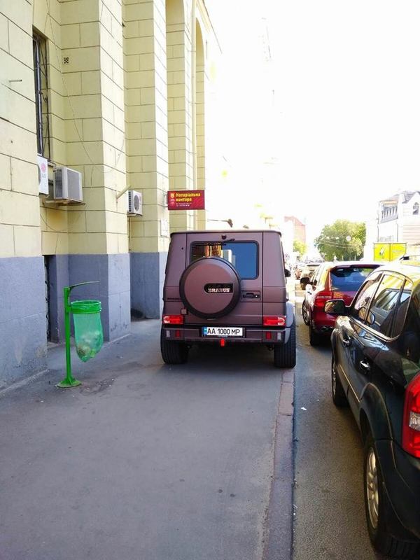 Беженец из Афганистана Саид Халид Пахлаван: Из торговцев контрабандой в «Слуги народа»