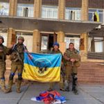 Купянск. ВСУ зашли в город. Украинский флаг уже на горсовете (ФОТО)